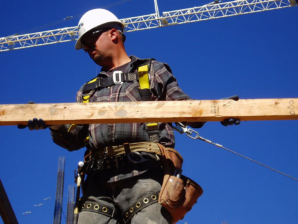 Convenio de la construcción: qué mejora sobre el Estatuto de los Trabajadores